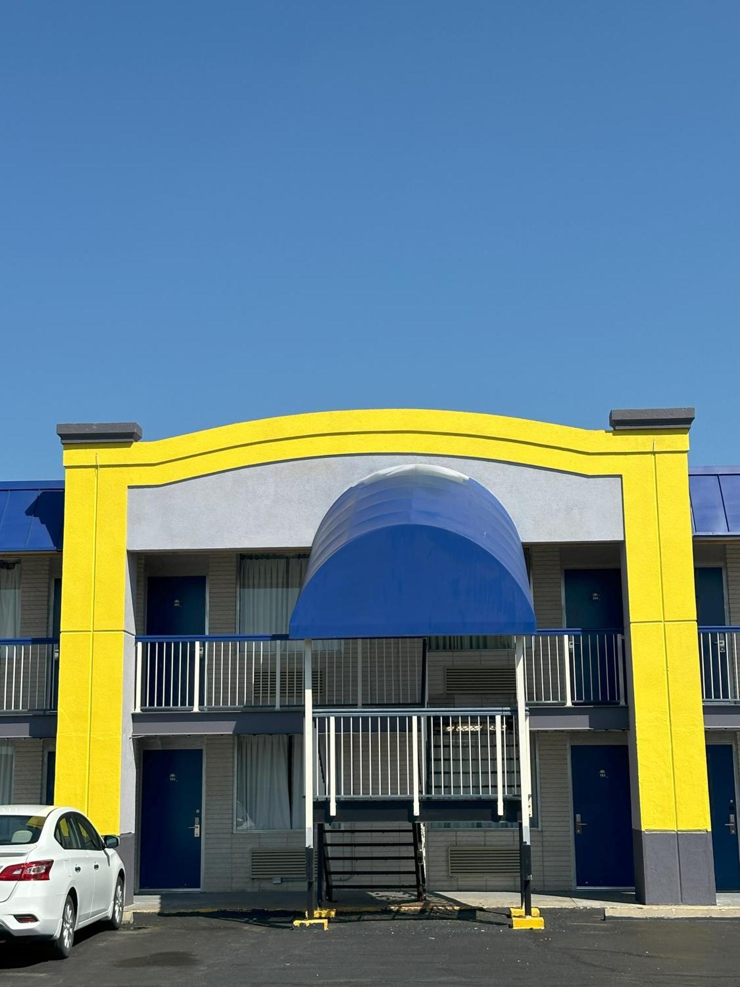 Days Inn By Wyndham Salina South Exterior photo